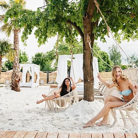 Blue Diamond Hotel Active Spa Trzebownisko المظهر الخارجي الصورة