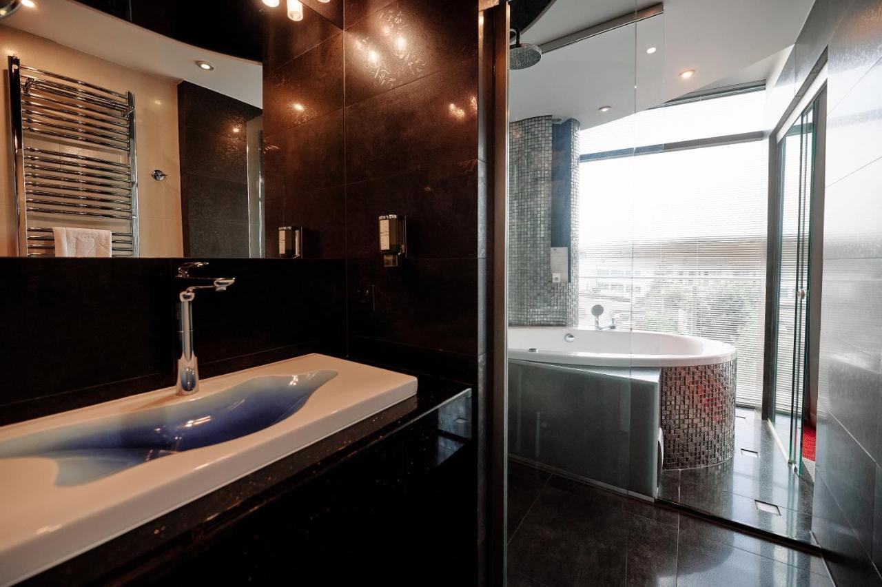 Blue Diamond Hotel Active Spa Trzebownisko المظهر الخارجي الصورة