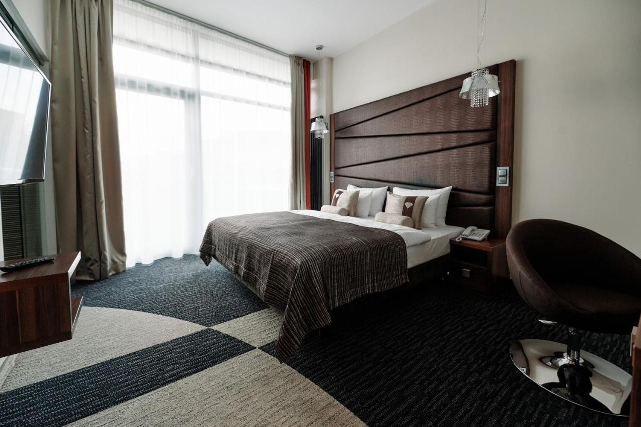 Blue Diamond Hotel Active Spa Trzebownisko المظهر الخارجي الصورة