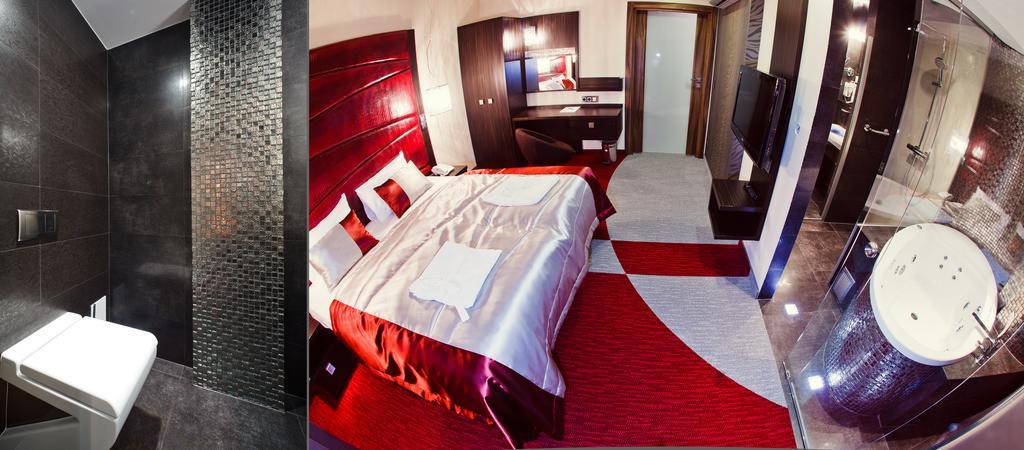 Blue Diamond Hotel Active Spa Trzebownisko المظهر الخارجي الصورة